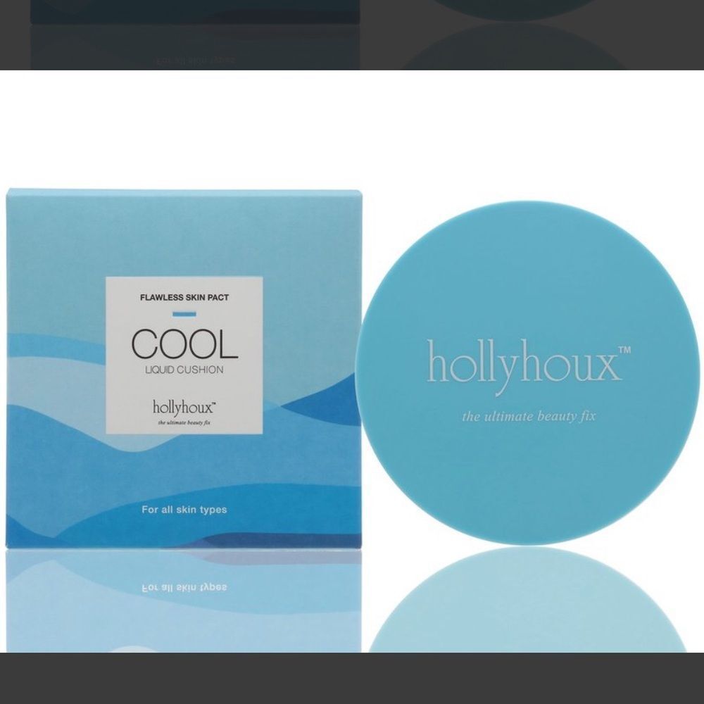 NWT HollyHoux COOL Liquid Cushion
